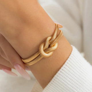 KESSINGTON KNOT BRACELET